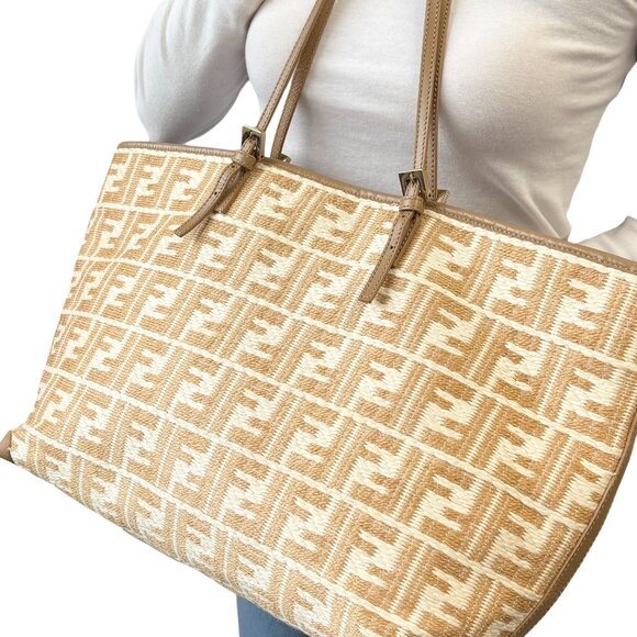 FENDI Vintage Zucca Straw Shoulder Tote Bag Beige Cream FF Logo Raffia [105689] - Picture 3 of 14